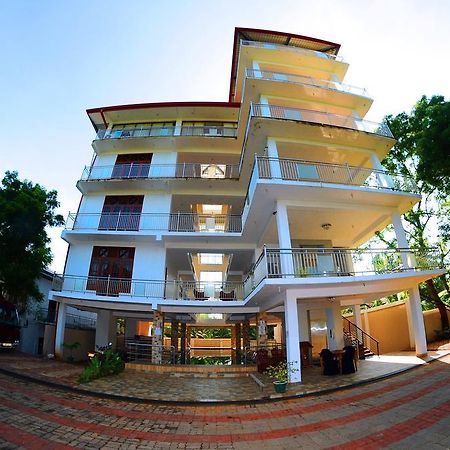 Happy Leoni Hotel Holambra Exterior foto